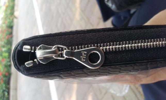 拉链出现故障时如何解决-RIRI拉链?